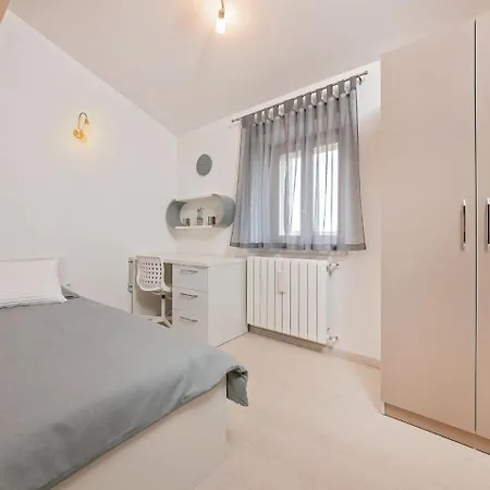 Cozy Villa In Vizinada With Private Garden Vila Labinci