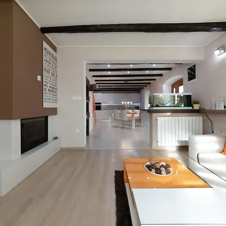 Cozy Villa In Vizinada With Private Garden Vila