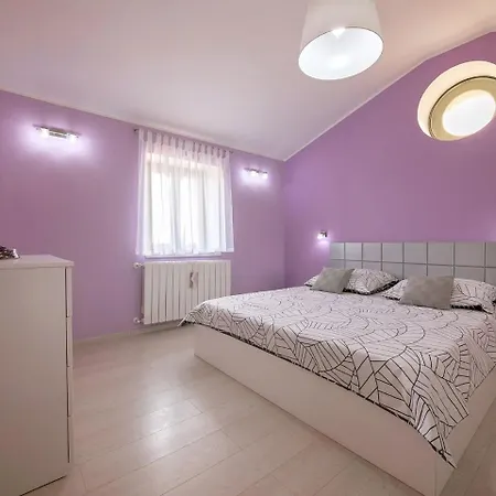 Vila Cozy Villa In Vizinada With Private Garden Labinci