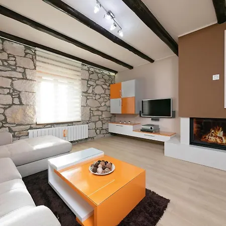 Vila Cozy Villa In Vizinada With Private Garden Labinci