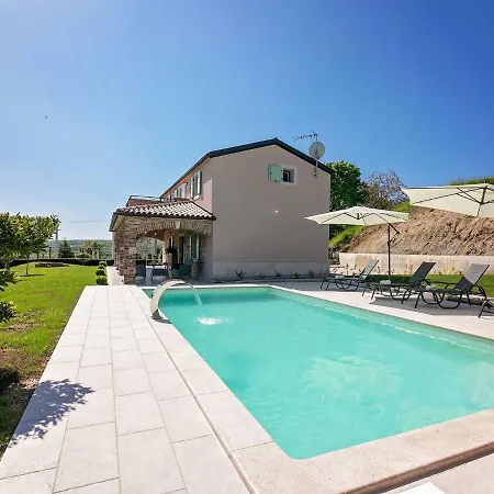 Vila Cozy Villa In Vizinada With Private Garden *