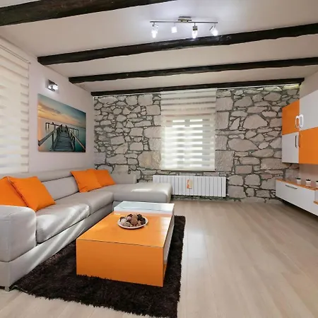 Villa Cozy Villa In Vizinada With Private Garden Labinci