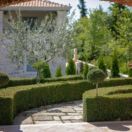 Villa Cozy Villa In Vizinada With Private Garden *